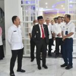 Teks: Gubsu Edy Rahmayadi didampingi Sekda Pemprov Sumut Arief Trinugroho, Asisten Umum Zulkifli dan Inspektur Daerah Lasro Marbun saat melakukan sidak di Dinas Kominfo Sumut.(Dok:informasiterpercaya.com)