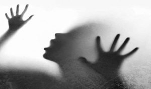 Teks: Ketiga persekusi terhadap dua perempuan pemandu karaoke di Kecamatan Lengayang, Kabupaten Pesisir Selatan, Sumatra Barat, beberapa waktu lalu, menyerahkan diri kepada pihak kepolisian.(Ist)