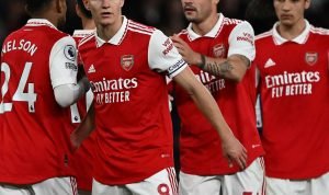 TEKS: Para pemain Arsenal melakukan selebrasi usai mengalahkan Chelsea di laga Liga Primer Inggris.(Foto/Ist)