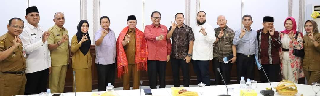 Wali kota Tanjung Balai menyampaikan aspirasi ke Badan Anggaran DPRD Sumatera Utara dan Tim Anggaran Pemerintah Daerah Provinsi Sumatra Utara.(Foto:informasiterpercaya.com)