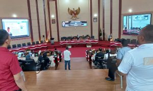 TEKS: Ketua DPRD Medan Hasyim SE saat memimpin sidang paripurna pembukaan masa sidang kedua Tahun 2023 di ruang rapat paripurna.(Foto/informasiterpercaya.com)