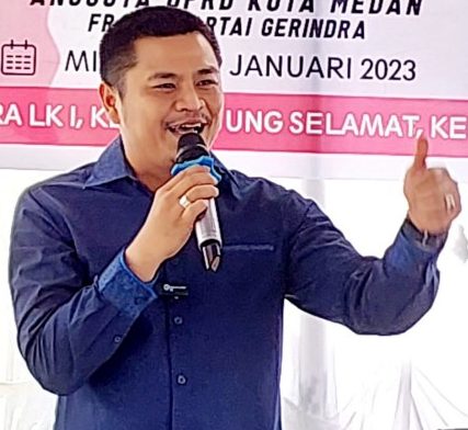 TEKS: Anggota DPRD Medan Mulia Syahputra Nasution SH MH minta seluruh Kepling dan Lurah se Kota Medan wajib memiliki data PKL di wilayah masing masing. (Foto/informasiterpercaya.com)