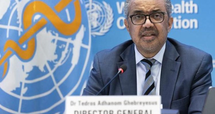 TEKS: Direktur Jenderal WHO Tedros Adhanom Ghebreyesus pada konferensi pers di Jenewa, Jumat (5/5).(Dok)