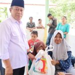 Forkopimda Tanjung Balai dalam kegiatan "Jum'at Berbagi" serahkan bantuan kepada korban Kebakaran.(Foto:www.informasiterpercaya.com)
