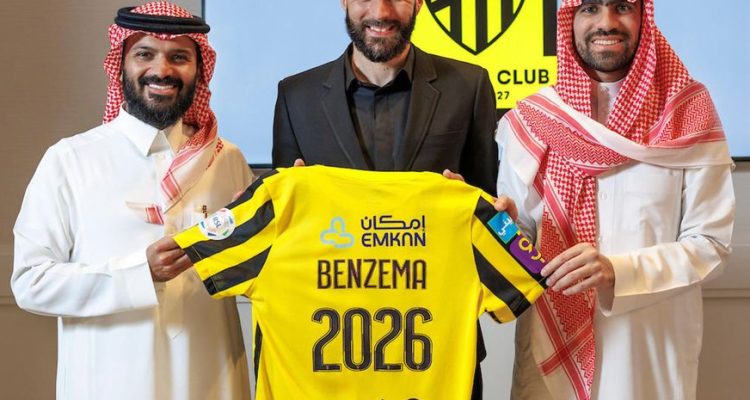 Petualangan baru di Arab Saudi akan dijalani Karim Benzema bersama Al Ittihad, klub yang menggajinya dengan wah. Sedetiknya, Benzema dapat sekitar Rp 110 ribu!(Foto:www.informasiterpercaya.com)