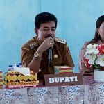 Bupati Nias Barat Khenoki Waruwu, membuka secara resmi pelaksanaan seleksi Calon Taruna/Taruni Kelautan dan Perikanan, yang dilaksanakan di Aula Kantor Camat Sirombu, Selasa (20/6/2023) yang diikuti sebanyak 35 orang Calon Taruna/Taruni yang telah lulus seleksi administrasi se-Kepulauan Nias.(Foto:www.informasiterpercaya.com)