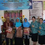 TP PKK Provinsi Sumatera Utara Laksanakan Monitoring UP2K di Desa Onozalukhu Kecamatan Lahewa, Kamis (15 Juni 2023).