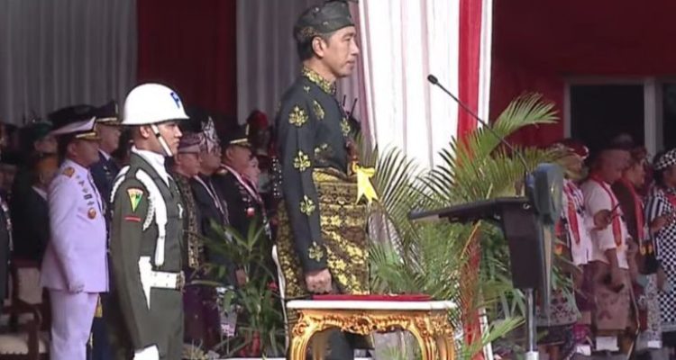 Presiden Joko Widodo memimpin Upacara Peringatan Hari Lahir Pancasila yang digelar di Lapangan Monumen Nasional (Monas), Jakarta, Kamis (1/6).