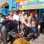 KELUARGA besar SMSI Provinsi Sumatera Utara menyembelih empat hewan kurban di halaman Kampus Sekolah Tinggi Ilmu Komunikasi Pembangunan (STIK-P) Medan, Jalan Sisingamangara Medan, Jumat (30/06/2023).(Foto:www.informasiterpercaya.com)