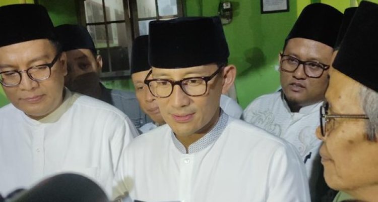 Plt Ketum PPP Muhamad Mardiono mengatakan Menparekraf Sandiaga Uno akan segera bergabung ke PPP pada Rabu pekan ini. Nantinya Sandi akan menandatangani komitmen berjuang bersama PPP.