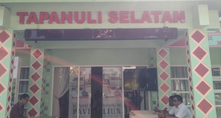 Paviliun Pemkab Tapsel Sajikan Berbagai Jenis Produk Lokal di PRSU Ke-49.(Foto:www.informasiterpercaya.com)