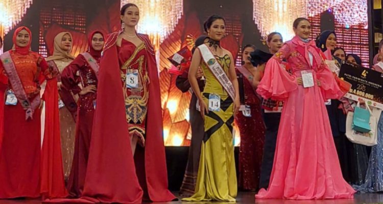 Fenni Desnic Rita Zai Juara 3 Dan Juara Favorit Putri Pariwisata Sumatera Utara 2023.(Foto:www.informasiterpercaya.com)