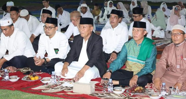 Pemerintah Kota Tanjungbalai menyelenggarakan Peringatan 10 Muharam 1445 Hijriah, di Halaman Rumah Dinas Wali kota Tanjung Balai.(Foto:www.informasiterpercaya.com)
