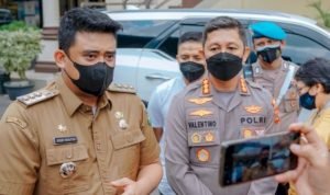 Wali Kota Medan Muhammad Bobby Afif Nasution saat memberikan keterangan pers terkait maraknya tindak kekerasan di jalanan yang meresahkan masyarakat akhir-akhir ini.(Foto:www.informasiterpercaya.com) Wali Kota Medan Muhammad Bobby Afif Nasution saat memberikan keterangan pers terkait maraknya tindak kekerasan di jalanan yang meresahkan masyarakat akhir-akhir ini.(Foto:www.informasiterpercaya.com)