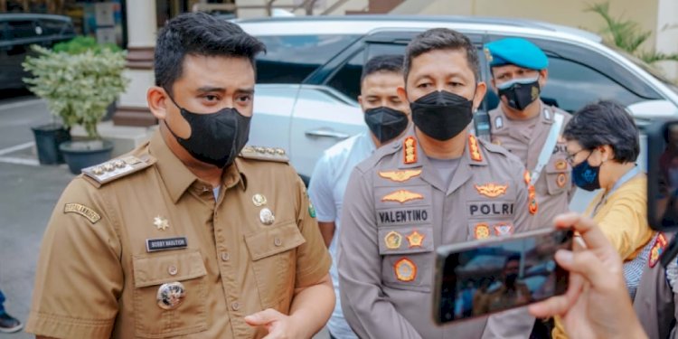 Wali Kota Medan Muhammad Bobby Afif Nasution saat memberikan keterangan pers terkait maraknya tindak kekerasan di jalanan yang meresahkan masyarakat akhir-akhir ini.(Foto:www.informasiterpercaya.com)