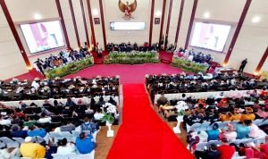 Ketua DPRD Kota Medan Hasyim SE memimpin Rapat Paripurna Hari Jadi Ke 433 Kota Medan.(Foto:www.informasiterpercaya.com) Ketua DPRD Kota Medan Hasyim SE memimpin Rapat Paripurna Hari Jadi Ke 433 Kota Medan.(Foto:www.informasiterpercaya.com)