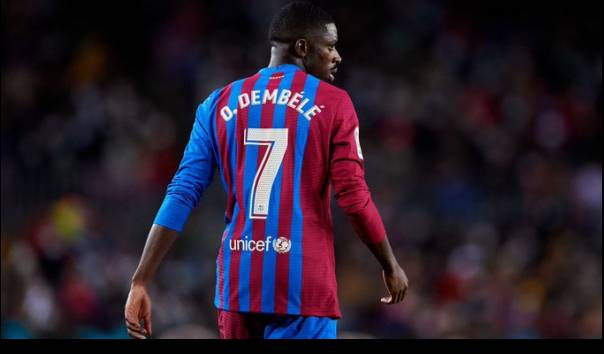 Ousmane Dembele kabarnya kecewa tidak mendapat bayaran yang diinginkan dari Barcelona. Winger Prancis itu kini dikaitkan dengan Paris Saint-Germain.(Foto:www.informasiterpercaya.com)