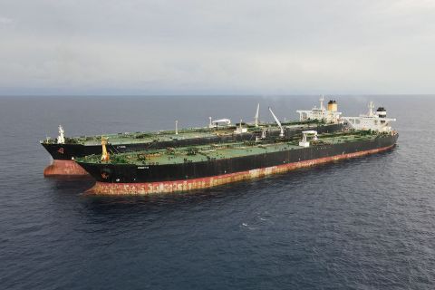 Diduga Bawa Minyak Mentah Ilegal, RI Sita Kapal Tanker Iran.(Foto:www.informasiterpercaya.com)