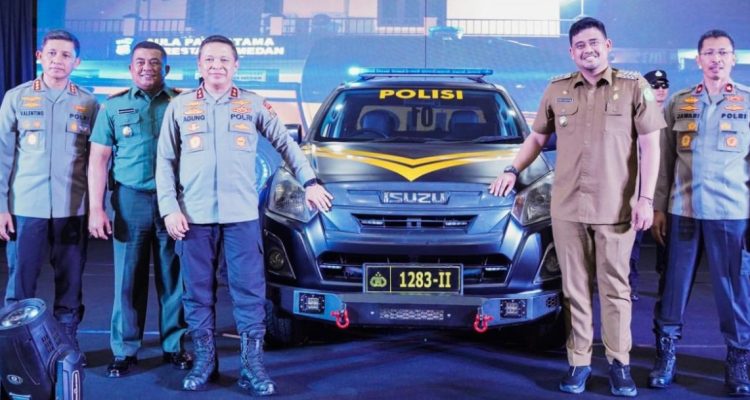 Walikota Medan Support CCTV Lacak Pelaku Kejahatan, Poldasu Luncurkan 12 Unit Mobil Patroli.(Foto:www.informasiterpercaya.com)