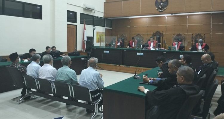 Majelis hakim Pengadilan Tipikor Serang memvonis bersalah eks Direktur Utama PT Krakatau Steel (KS) Fazwar Bujang di kasus korupsi pembangunan pabrik Blast Furnace Complex tahun 2011.(Foto:www.informasiterpercaya.com)