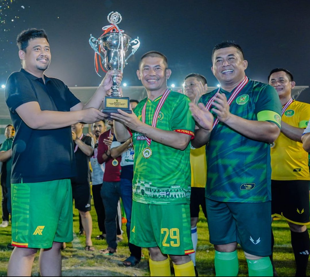 Pemko Medan menggelar Turnamen Trantibum di Stadion Teladan Medan, Minggu (16/7) malam.(Foto:www.informasiterpercaya.com)