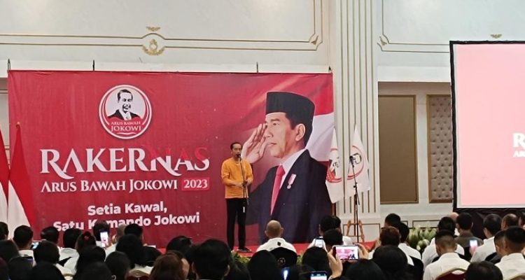 Presiden Joko Widodo (Jokowi) tiba di acara rapat kerja nasional (Rakernas) Relawan Arus Bawah Jokowi (ABJ) di Hotel Grand Savero, Kota Bogor, Jawa Barat.(Foto:www.informasiterpercaya.com)