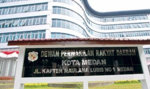 Komisi IV Siap Fasilitasi Warga Pandau Hulu II soal Drainase.(Foto:www.informasiterpercaya.com) Komisi IV Siap Fasilitasi Warga Pandau Hulu II soal Drainase.(Foto:www.informasiterpercaya.com)