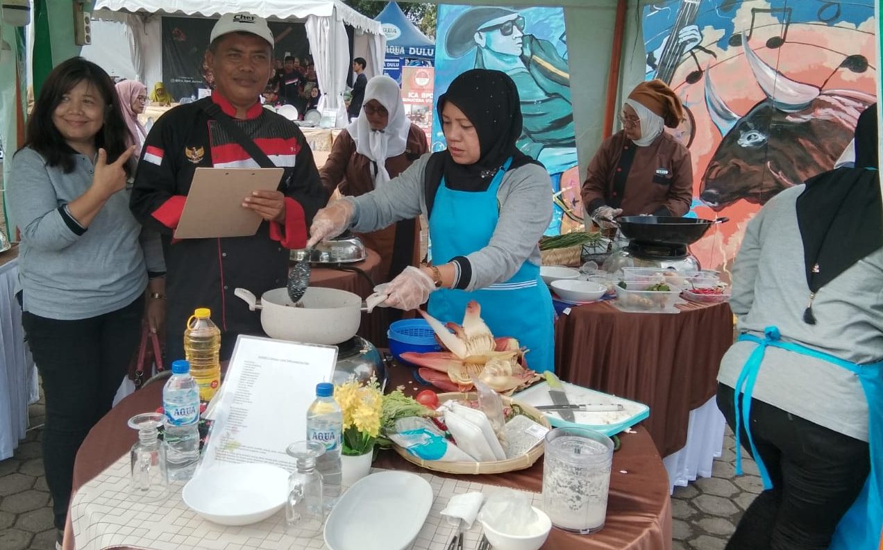 Pekan Raya Sumatera Utara (PRSU), Sabtu (1/7/2023) menggelar Cooking Competition berupa hidangan pokok berbahan dasar jantung pisang.(Foto:www.informasiterpercaya.com)