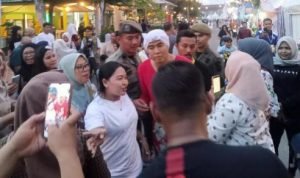 Arif Muhammad atau yang lebih dikenal dengan sebutan Mak Beti adalah seorang konten kreator, selebriti internet, pengusaha dan youtuber.(Foto:www.informasiterpercaya.com) Arif Muhammad atau yang lebih dikenal dengan sebutan Mak Beti adalah seorang konten kreator, selebriti internet, pengusaha dan youtuber.(Foto:www.informasiterpercaya.com)