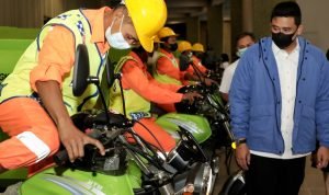 Wali Kota Medan Bobby Nasution menginstruksikan jajaran kecamatan untuk memasifkan armada kebersihan, termasuk becak pengangkut sampah untuk mengangkut sampah rumah tangga.(Foto:www.informasiterpercaya.com) Wali Kota Medan Bobby Nasution menginstruksikan jajaran kecamatan untuk memasifkan armada kebersihan, termasuk becak pengangkut sampah untuk mengangkut sampah rumah tangga.(Foto:www.informasiterpercaya.com)