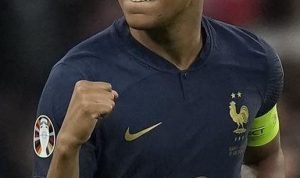 Club Arab Saudi itu kini memburu Kylian Mbappe dengan tawaran gaji Rp 11,6 triliun.(Foto:www.informasiterpercaya.com)