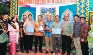 PRSU Ke 49 Resmi Ditutup, Kota Binjai Raih Juara I Kategori Dekorasi Paviliun Terbaik.(Foto:www.informasiterpercaya.com) PRSU Ke 49 Resmi Ditutup, Kota Binjai Raih Juara I Kategori Dekorasi Paviliun Terbaik.(Foto:www.informasiterpercaya.com)