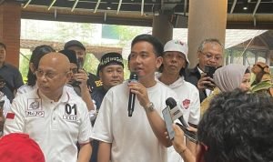 Wali Kota Surakarta atau Solo Gibran Rakabuming Raka meminta maaf kepada sejumlah relawan Presiden Joko Widodo (Jokowi) karena tak pernah muncul di dua Pilpres sebelumnya.(Foto:www.informasiterpercaya.com)