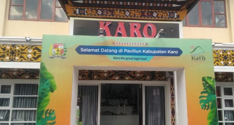 PAVILIUN Pemerintah Kabupanten (Pemkab) Tanah Karo diajang Pekan Raya Sumatera Utara (PRSU) ke 49 tahun mengajak masyarakat khususnya Propinsi Sumatera Utara umumnya Indonesia untuk datang ke Tanah Karo.(Foto:www.informasiterpercaya.com)