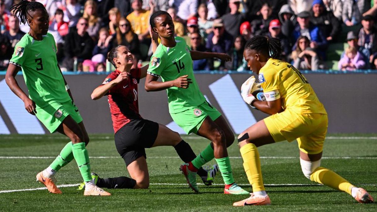 Laga Grup B Piala Dunia Wanita 2023 antara Nigeria vs Kanada sudah tuntas. Skor berakhir imbang tanpa gol dalam laga yang diwarnai penalti dan VAR itu.(Foto:www.informasiterpercaya.com)