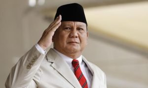 MENTERI Pertahanan Prabowo Subianto makin menunjukkan kedekatan yang nyata dengan kalangan anak muda.(Foto:www.informasiterpercaya.com)