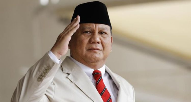 MENTERI Pertahanan Prabowo Subianto makin menunjukkan kedekatan yang nyata dengan kalangan anak muda.(Foto:www.informasiterpercaya.com)