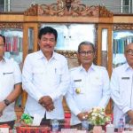 Bupati Nias Yaatulo Gulo, SE SH MSi pimpin rapat Forkada se-Kepulauan Nias, bertempat di Pendopo Kabupaten Nias. Rabu, (21 Juni 2023).(Foto:www.informasiterpercaya.com)