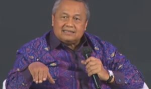 GUBERNUR Bank Indonesia (BI) Perry Warjiyo mengungkapkan bahwa Indonesia sering kali ditegur oleh lembaga Dana Moneter Internasional (International Monetary Fund/IMF) karena kebijakan moneter yang dibuat BI selalu jauh dari aturan yang ada.(Foto:www.informasiterpercaya.com) GUBERNUR Bank Indonesia (BI) Perry Warjiyo mengungkapkan bahwa Indonesia sering kali ditegur oleh lembaga Dana Moneter Internasional (International Monetary Fund/IMF) karena kebijakan moneter yang dibuat BI selalu jauh dari aturan yang ada.(Foto:www.informasiterpercaya.com)