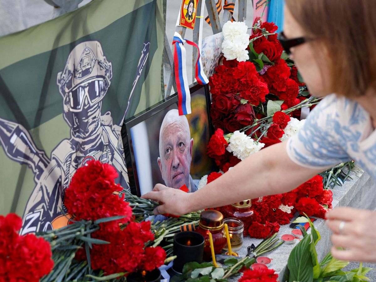 Apakah Yevgeny Prigozhin, pemimpin tentara bayaran Grup Wagner, memang tewas ketika pesawatnya jatuh di wilayah Tver Rusia masih belum jelas benar.(Foto:www.informasiterpercaya.com)