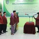 Rektor UISU Dr Safrida SE MSi resmi melantik Ketua dan Sekretaris Lembaga Universitas Islam Sumatera Utara masa jabatan 2023-2028..(Foto:www.informasiterpercaya.com)