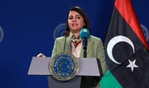 Perdana Menteri (PM) Libya Abdulhamid Al-Dbeibah menonaktifkan Menteri Luar Negeri (Menlu) Najla Mangoush, setelah dia bertemu dengan Menlu Israel Eli Cohen pekan lalu, meskipun kedua negara tidak memiliki hubungan resmi.(Foto:www.informasiterpercaya.com)