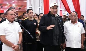 Menteri Pemuda dan Olahraga RI (Menpora) Ario Bimo Nandito Ariotedjo didampingi Gubsu Edy Rahmayadi bersama Ketua Komite Olahraga Nasional Indonesia (KONI) Pusat Marciano Norman memberikan keterangan pers usai melaksanakan rapat koordinasi lanjutan persiapan Pekan Olahraga Nasional XXI Aceh - Sumut Tahun 2024 di Aula Tengku Rizal Nurdin, Rumah Dinas Gubernur Sumut, Jalan Sudirman Medan.(Foto:www.informasiterpercaya.com)