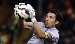 Berakhir sudah perjalanan karier Gianluigi Buffon di bawah mistar gawang. Kiper asal Italia itu memutuskan pensiun di usia 45 tahun.(Foto:www.informasiterpercaya.com)