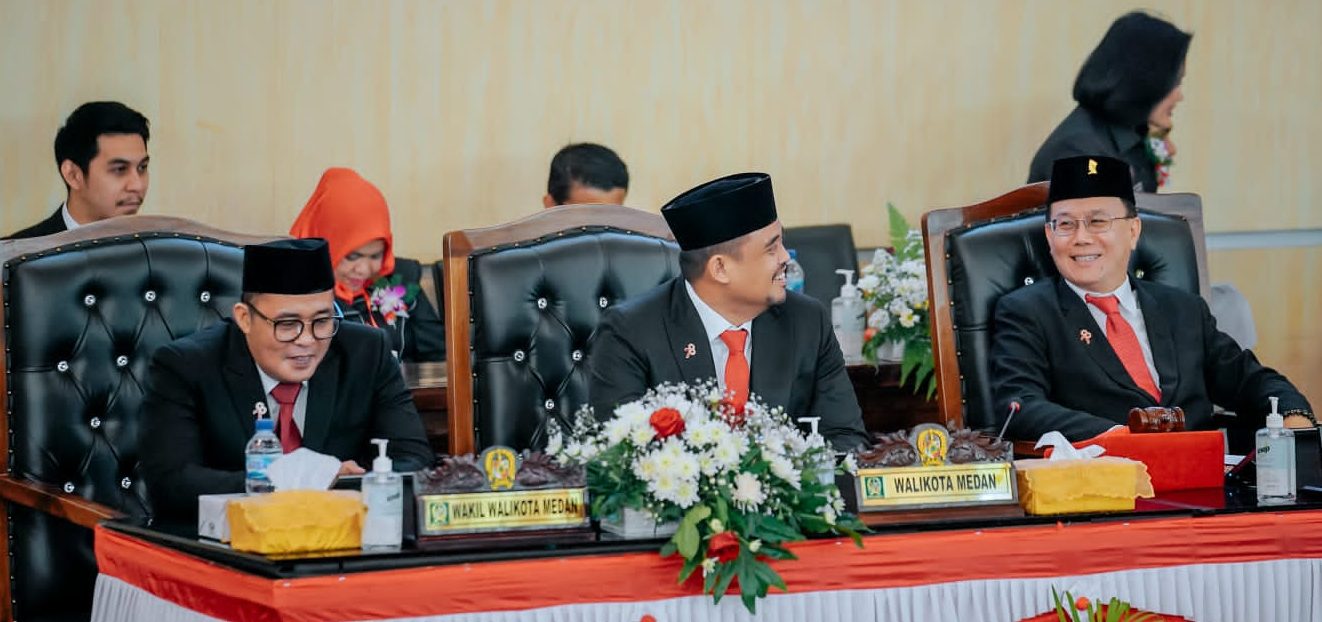 Wali Kota Medan Bobby Nasution menghadiri Rapat Paripurna DPRD Medan dengan agenda Mendengar Sidang Tahunan MPR RI dan Sidang Bersama DPR RI dan DPD RI Tahun 2023.(Foto:www.informasiterpercaya.com)