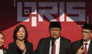 Gubernur Bank Indonesia (BI) Perry Warjiyo kembali mewanti-wanti masyarakat agar tak salah dalam penyebutan Quick Response Code Indonesian Standard (QRIS).(Foto:www.informasiterpercaya.com) Gubernur Bank Indonesia (BI) Perry Warjiyo kembali mewanti-wanti masyarakat agar tak salah dalam penyebutan Quick Response Code Indonesian Standard (QRIS).(Foto:www.informasiterpercaya.com)