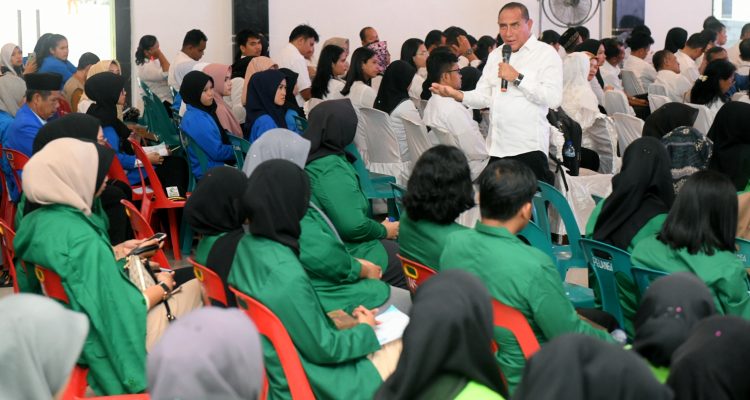 Beri Kuliah Umum ke Mahasiswa di Sibolga, Gubsu Edy Rahmayadi Harap Anak Muda Tidak Terbelenggu Pola Pikir Lama.(Foto:www.informasiterpercaya.com)