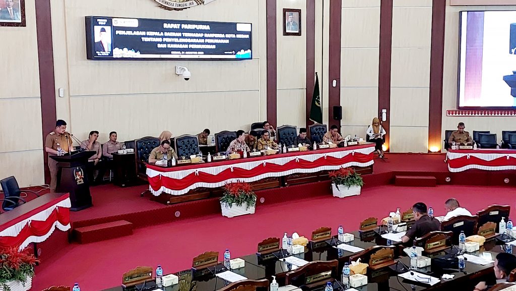 Wali Kota Medan Bobby Nasution, sampaikan penjelasan Perubahan Anggaran Pendapatan dan Belanja Daerah (P-APBD) Kota Medan Tahun Anggaran (TA) 2023 sebesar Rp7,294 triliun lebih atau bertambah 0,33% dalam sidang paripurna DPRD Kota Medan, Selasa (22/8/2023).(Foto:www.informasiterpercaya.com)