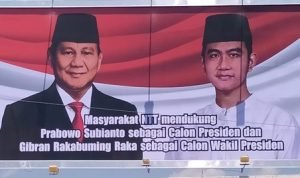 Muncul baliho berukuran besar yang menampilkan wacana duet Ketum Gerindra Prabowo Subianto dengan Wali Kota Solo Gibran Rakabuming Raka di Pilpres 2024.(Foto:www.informasiterpercaya.com) Muncul baliho berukuran besar yang menampilkan wacana duet Ketum Gerindra Prabowo Subianto dengan Wali Kota Solo Gibran Rakabuming Raka di Pilpres 2024.(Foto:www.informasiterpercaya.com)