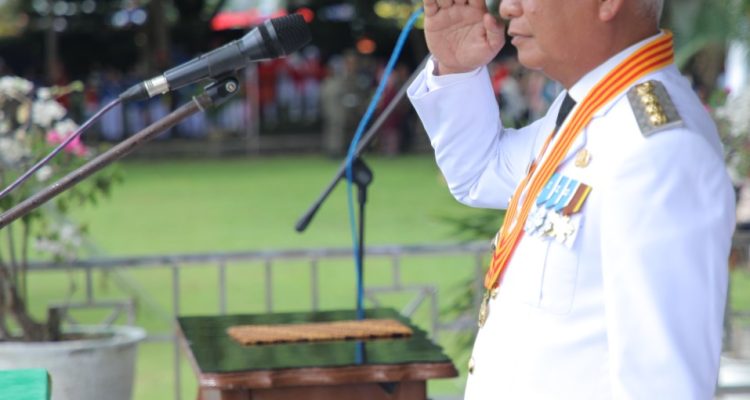 Bupati Asahan Surya saat jadi Inspektur Upacara Peringatan Detik-Detik Proklamasi, HUT RI ke-78.(Foto:www.informasiterpercaya.com)